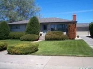 713 Riverview Dr E, Great Falls, MT 59404