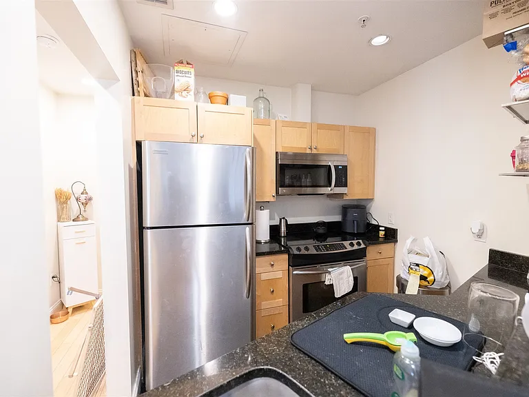 460 Harrison Ave #302 — Photo 17