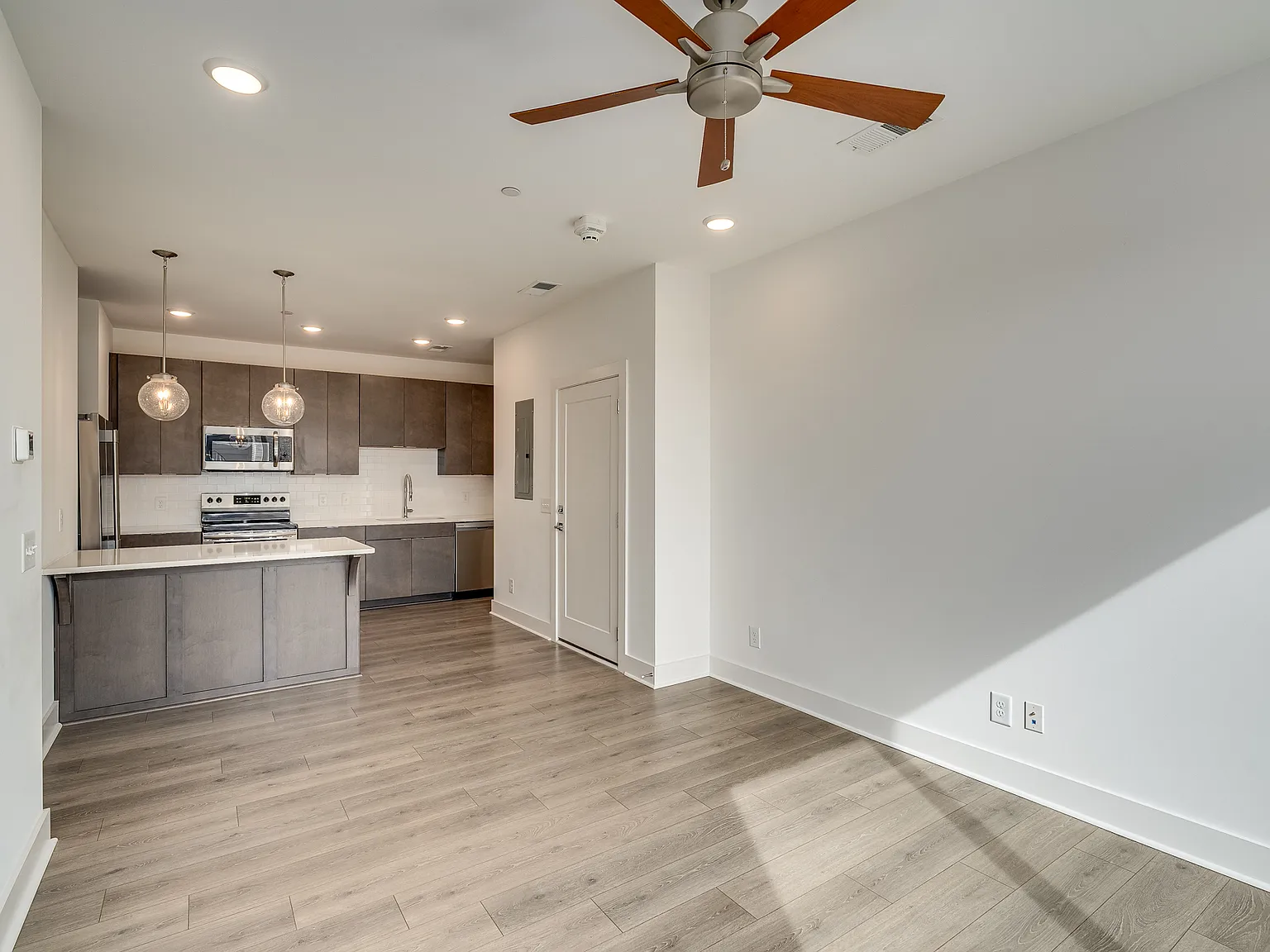 1 bed, 651 sqft, $1,795 — Photo 4