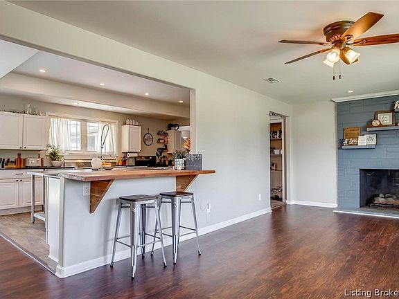 4th image of 121 Franklin Drive