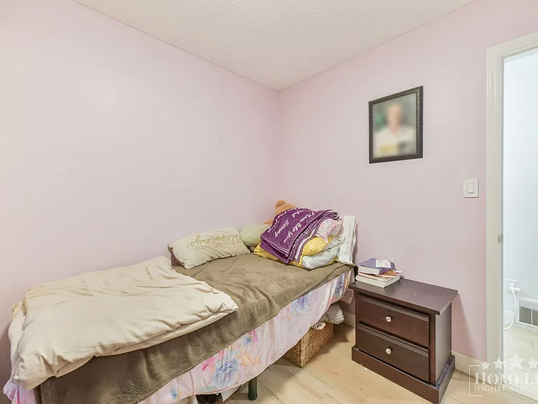 7437 Garfield Dr — Photo 27