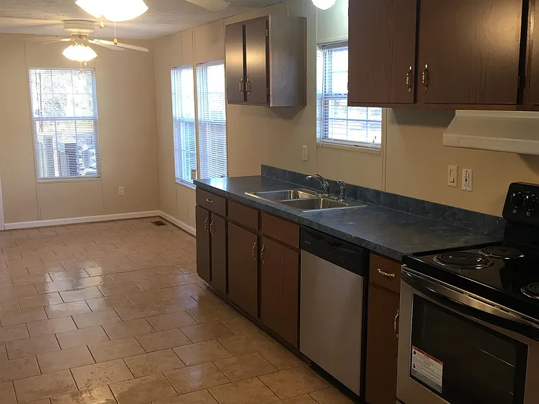 1100 W Georgia Rd — Photo 5