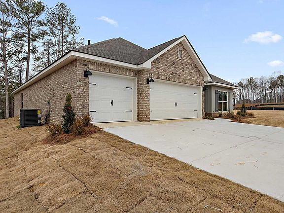 2nd image of 422 Piney Dr