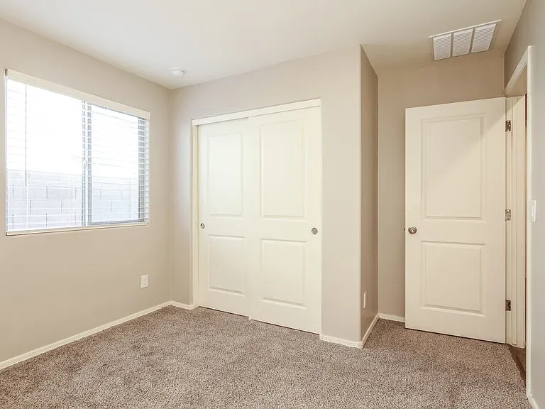 25422 W La Mont Ave — Photo 12