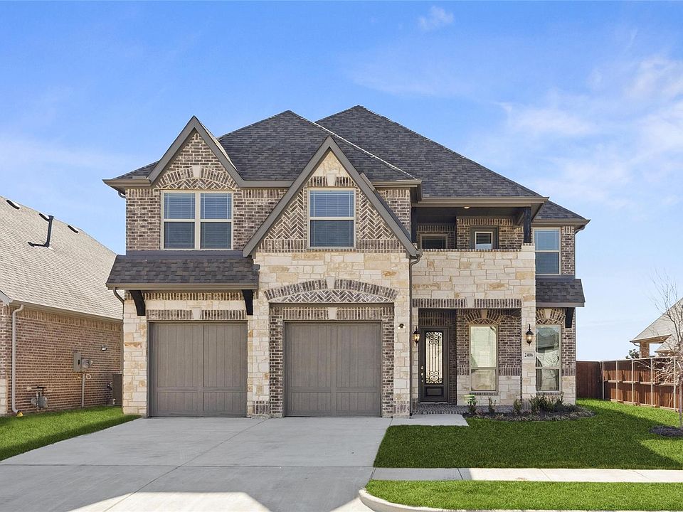 1st image of 2406 Colonial Ln