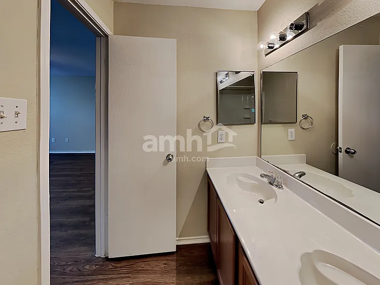 8427 Cotton Valley Ln — Photo 9
