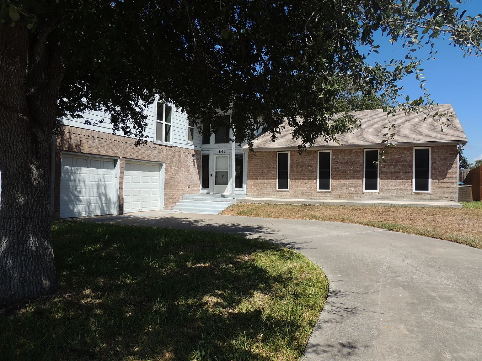 4 bed, 2670 sqft, $2,500 — Photo 1