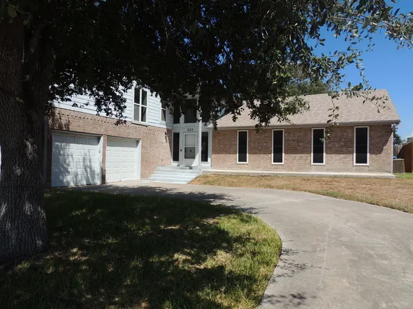 849 Cliff Dr, Portland, TX 78374