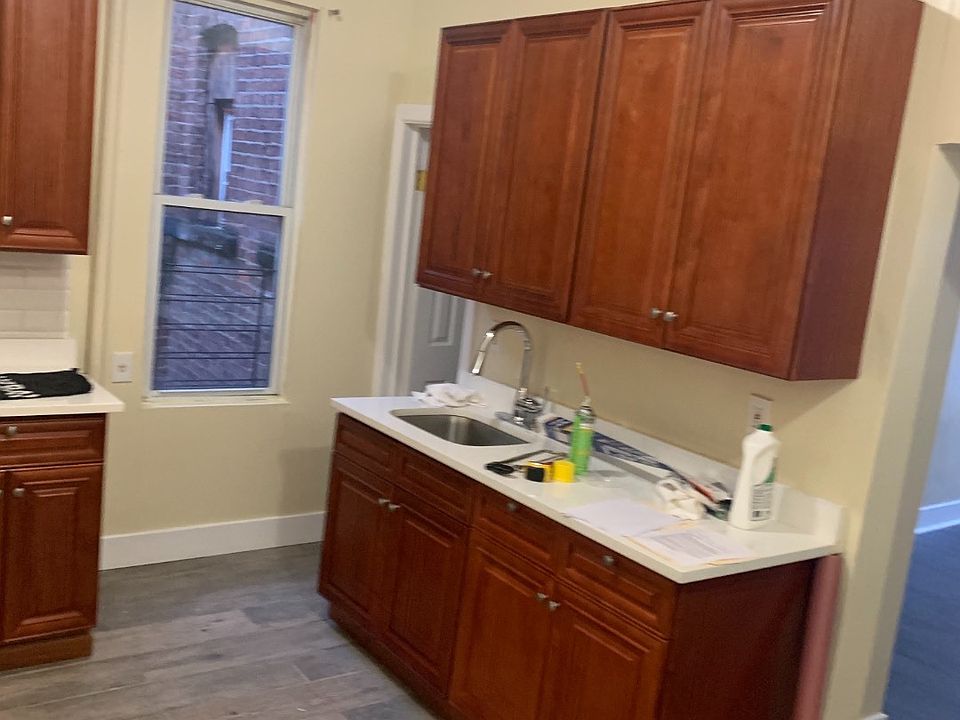 1st image of 1148 Longfellow Ave APT 3