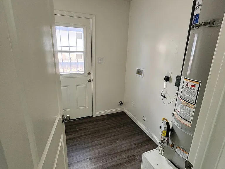 12091 Cherry St — Photo 10