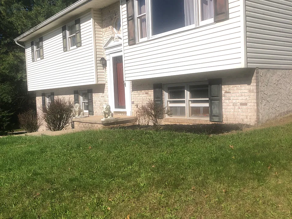 28 Delp Ln