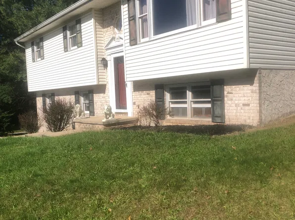 28 Delp Ln, Schuylkill Haven, PA 17972