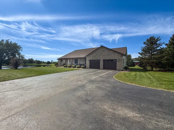 1295 Locust Rd, Lee, IL 60530