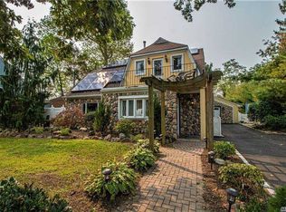 32 Bayview Ave, Amityville, NY 11701