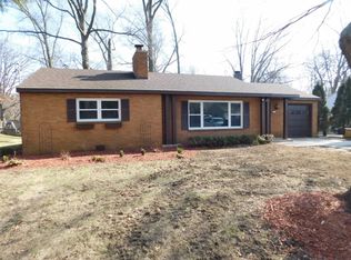 213 Meadowlark Dr, Trail Creek, IN
