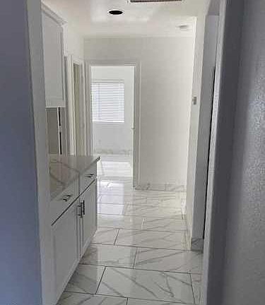 4th image of 8022 W Salter Dr