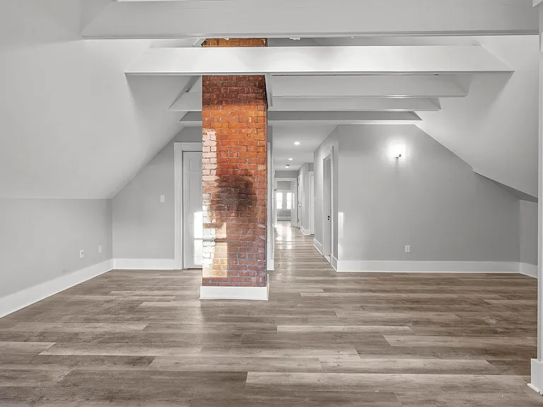 548 Ferry St #3 — Photo 4