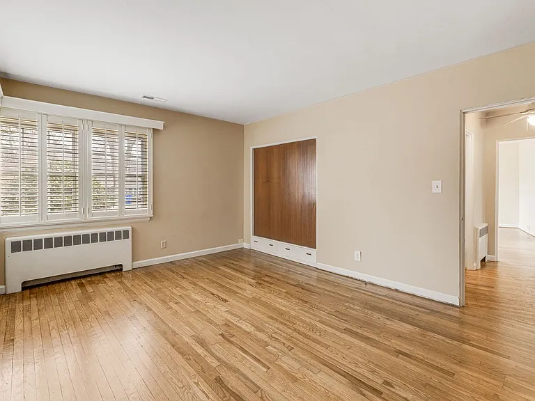 100 Lakeshore Dr — Photo 20