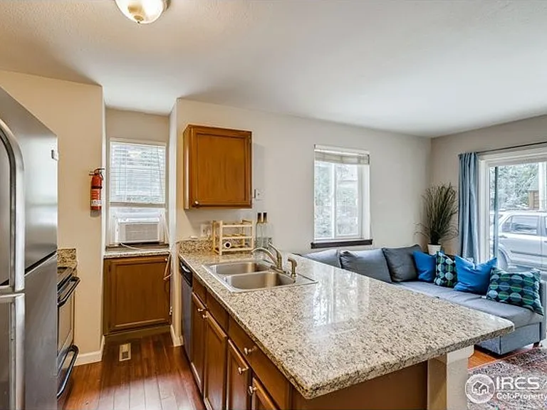 1860 Walnut St #2 — Photo 6