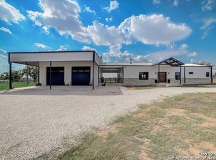 4527 Rakowitz Rd, Adkins, TX 78101
