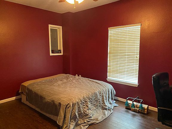 Downstairs bedroom