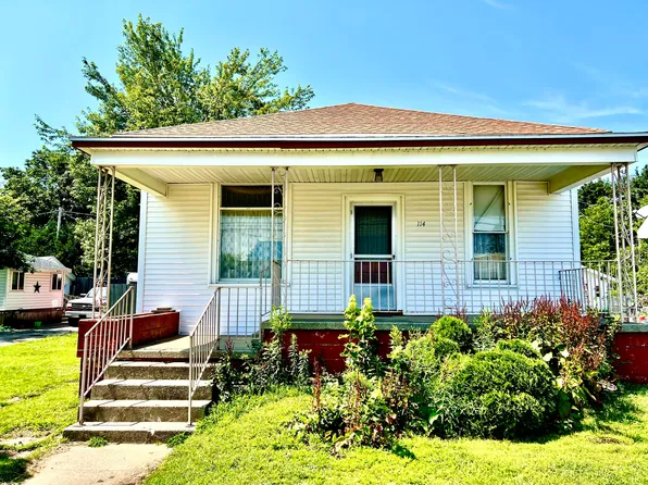 114 S Huron St, Cheboygan, MI 49721