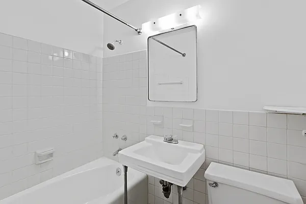 Rented by Compass | media 7