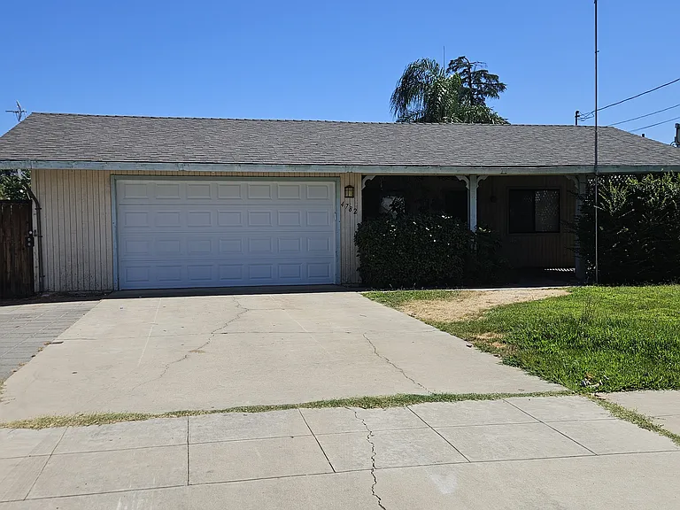 4782 E Thomas Ave — Photo 1