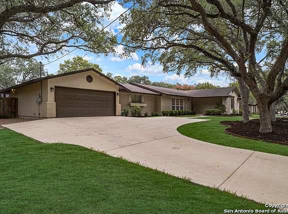 4th image of 214 Yosemite Dr