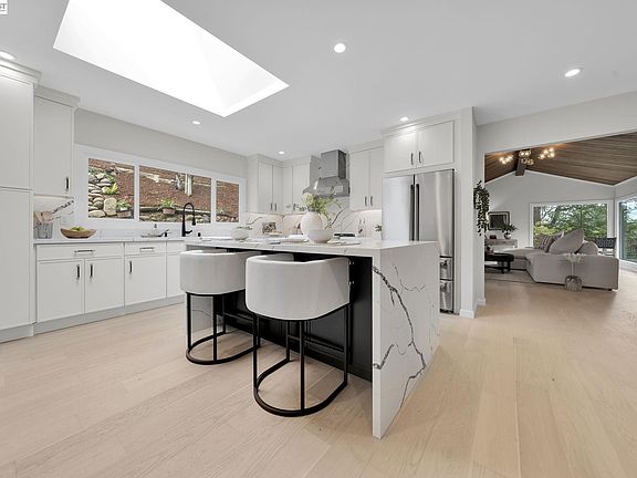 4th image of 90 Upper Briar Rd