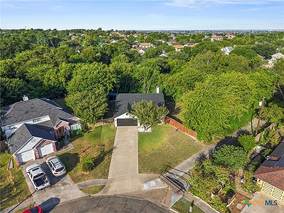 5th image of 1906 Sumac Dr