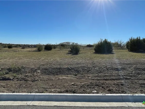 1632 Hunt Dr, Salado, TX 76571