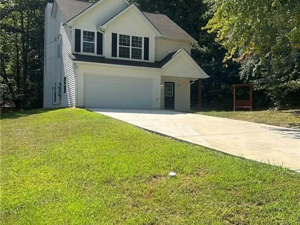 7040 Hassana Ln, Fairburn, GA 30213
