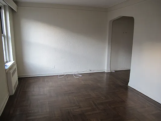 Rented by SUN WOOD REAL ESTATE | media 30