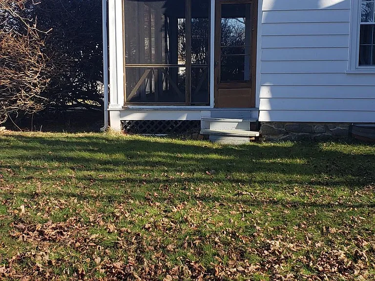 52 Newell Ave — Photo 18