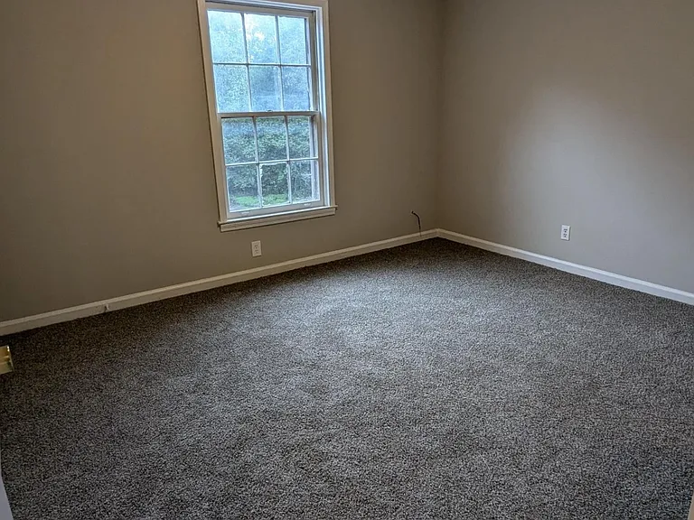 813 Holder Ct #1 — Photo 8