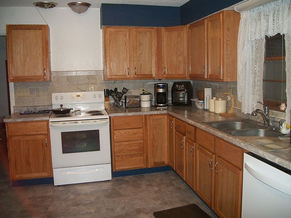 Renovated, updated kitchen