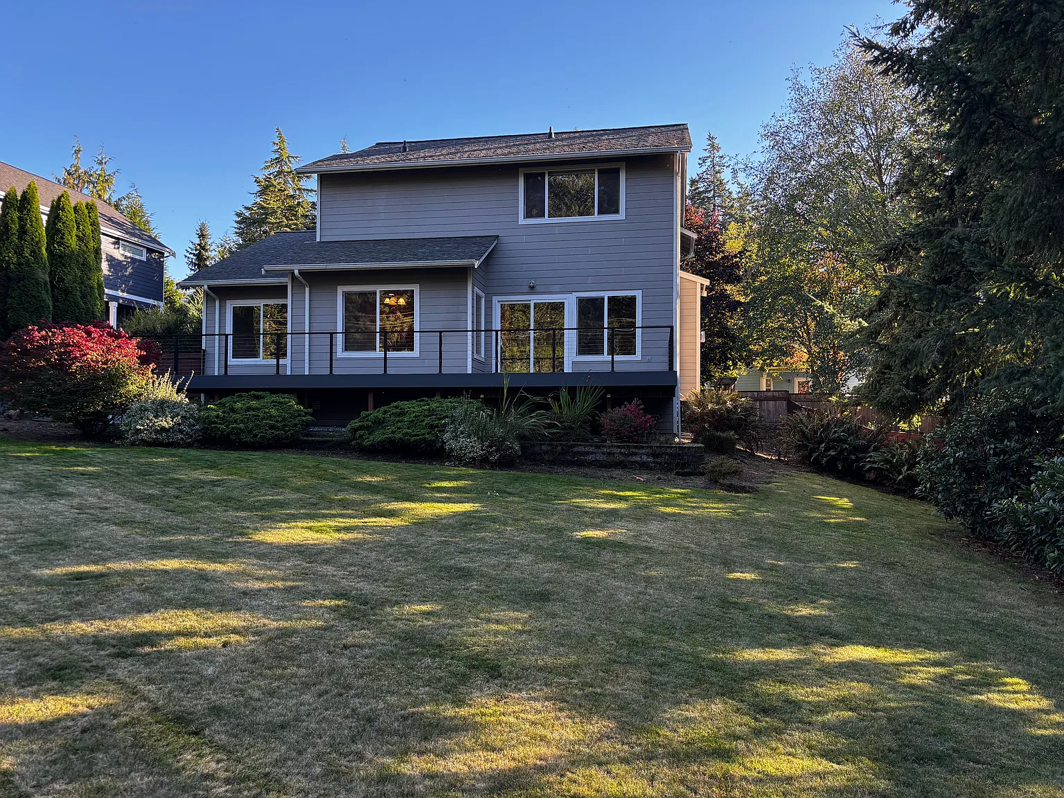 5 bed, 2118 sqft, $3,300 — Photo 2
