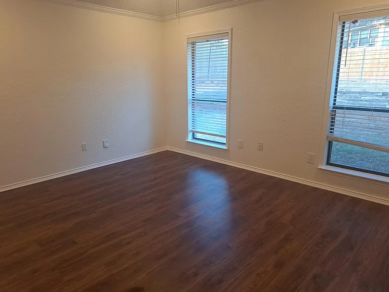 1325 Colorado Dr — Photo 18