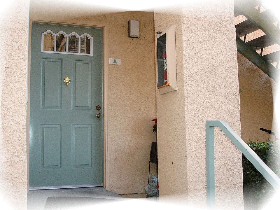 Corner unit only one attached neighbor