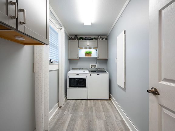 5th image of 2312 Lyons Ln