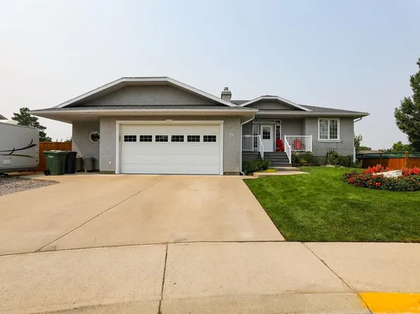 14 E Centennial Pl, Magrath, AB T0K 1J0