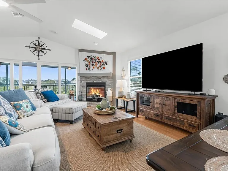 6029 Bayway Ct — Photo 9