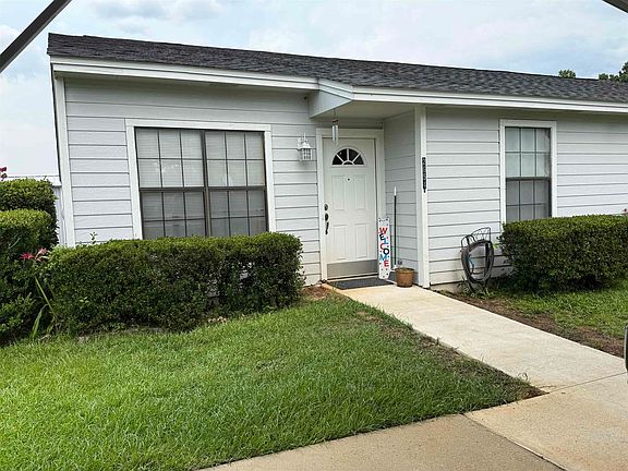 4th image of 2654 Chateau Ln #2