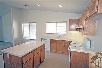 3rd image of 81422 Avenida Esmeralda