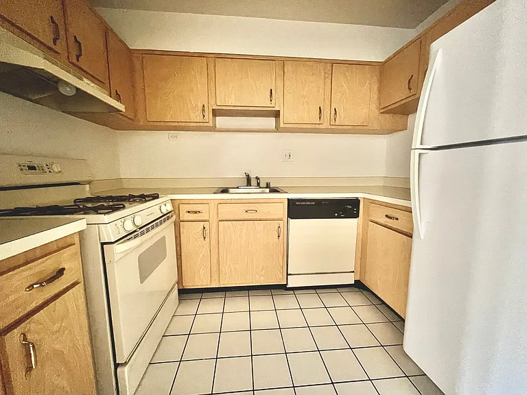 3801 Swann Rd — Photo 8