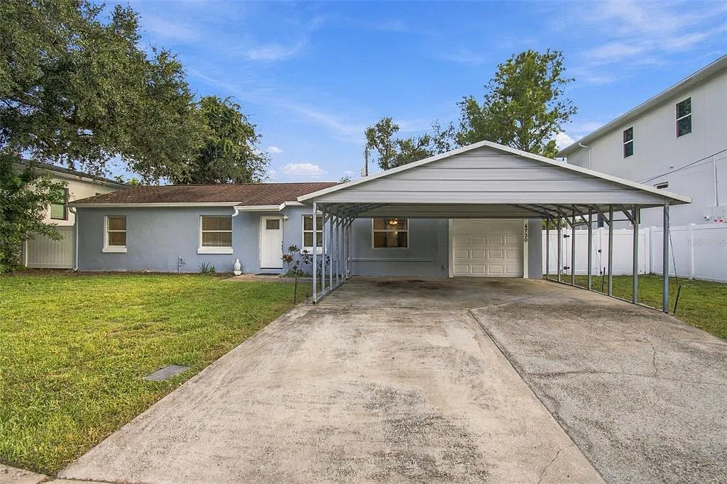 4 bed, 2.0 bath, 1194 sqft, $2,800 — Photo 1
