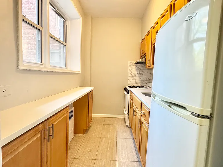 820 Ocean Pkwy #10 — Photo 1