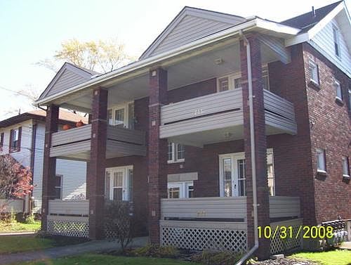 1st image of 203 E Broadway Ave