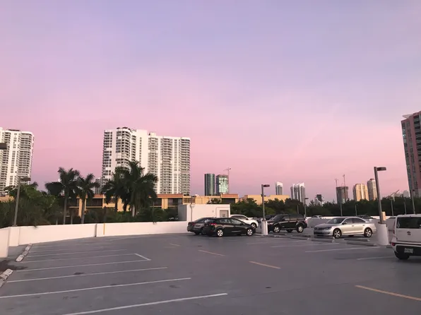 3300 NE 192nd St APT 206, Aventura, FL 33180